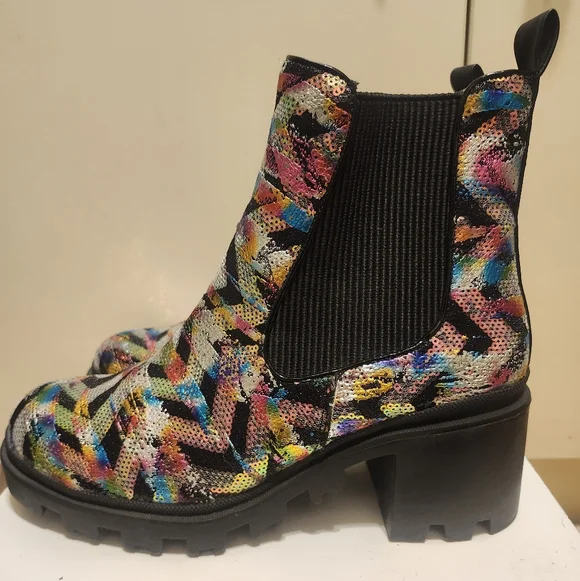Betsey Johnson “Rowann” Rainbow Sequin Metallic Lug-Sole Boots Sz. 9.5 Ret. $178 - Picture 2 of 9